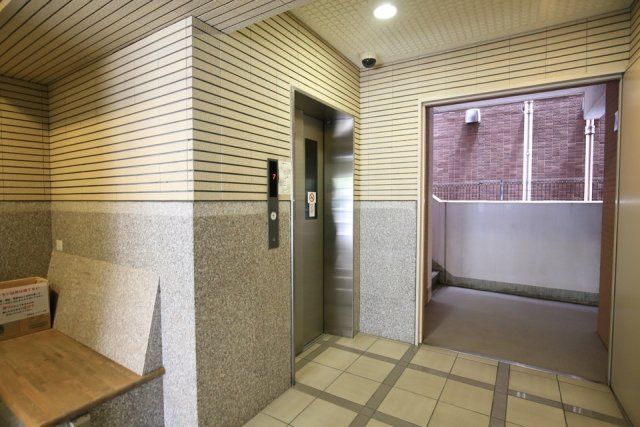 アール・ケープラザ横浜Ⅴ908号室 エントランス