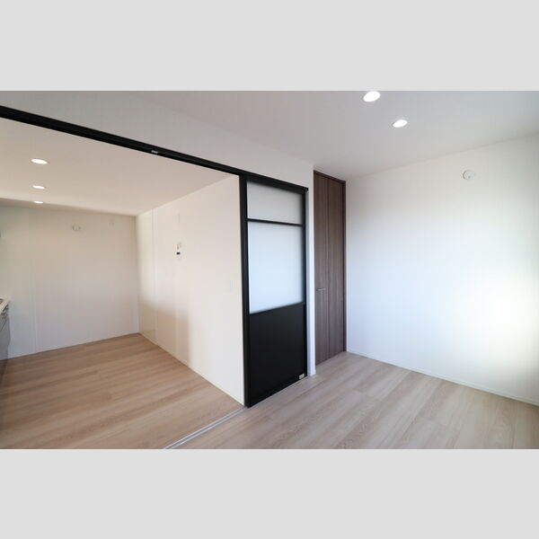 D-ROOM若草301号室 洋室