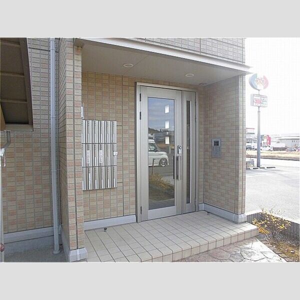 アインス フォーゲル エントランス