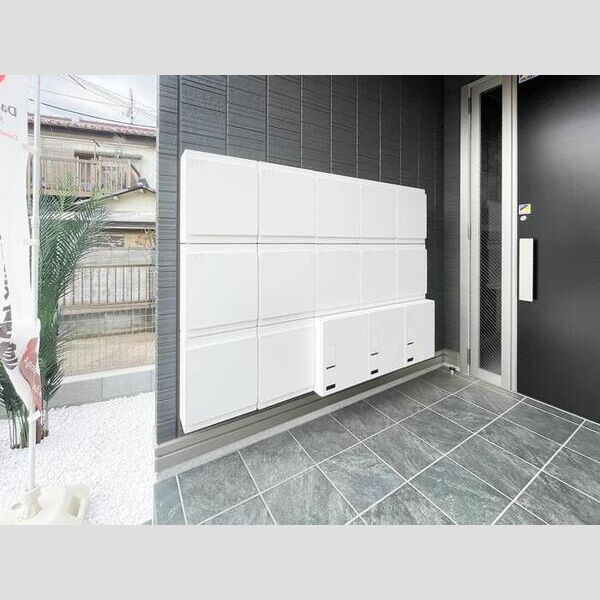 ロイヤルガーデンコート武蔵浦和 集合ポスト・宅配BOX