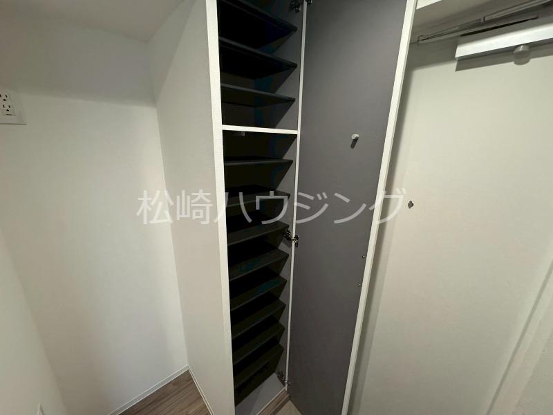 アプリコットハウス上高田1階 玄関