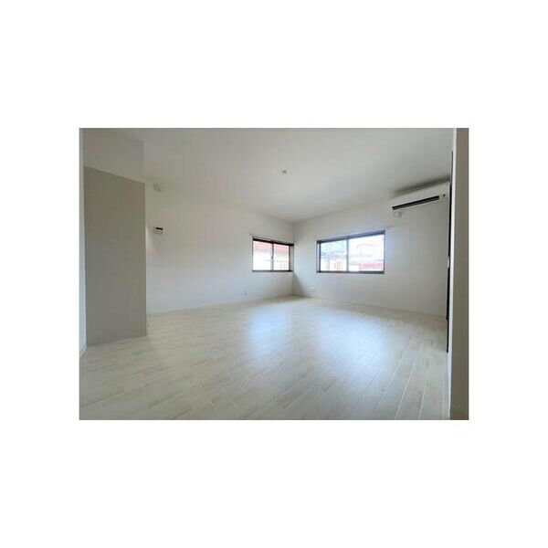 メゾンドフィナンシェ4号室 リビング