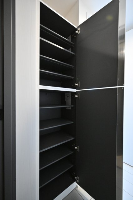 Ｔｈｅ　Ｒｅｓｉｄｅｎｃｅ　Ｎｉｈｏｎｂａｓｈｉ3階 靴入