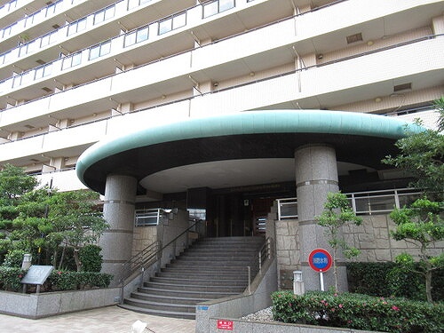 ライオンズタワー片瀬江ノ島 マンションエントランス