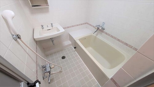 マンション高田馬場 浴室　※2024年4月撮影