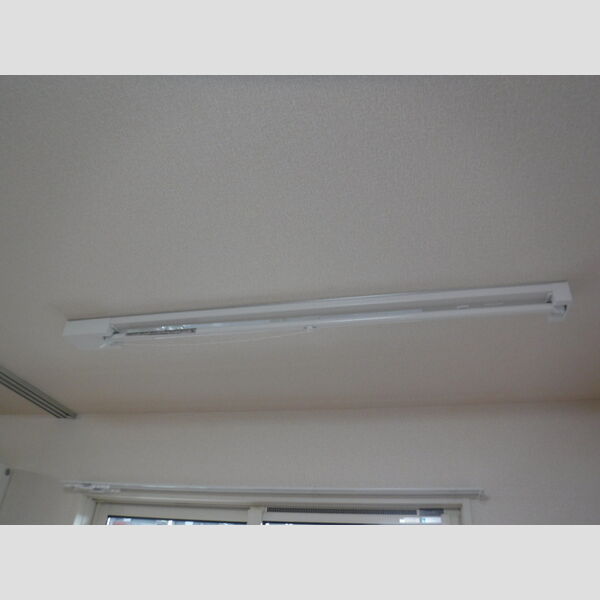 ラテル306号室 室内物干し