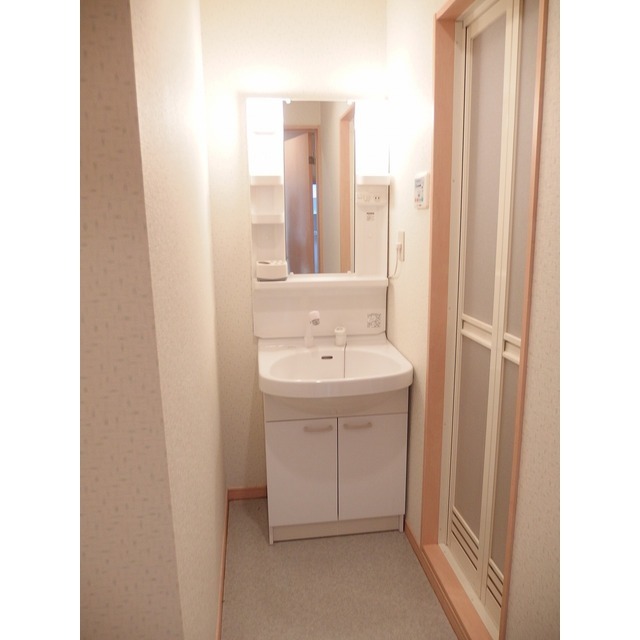 アムール川越IC2008秋本 内観