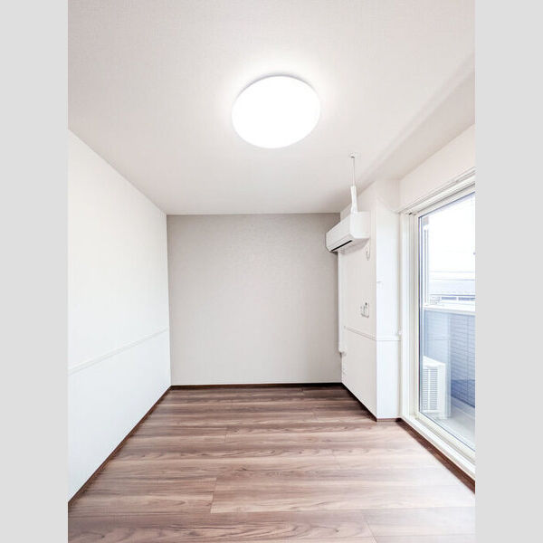 ノーブルパレス芝中田303号室 洋室