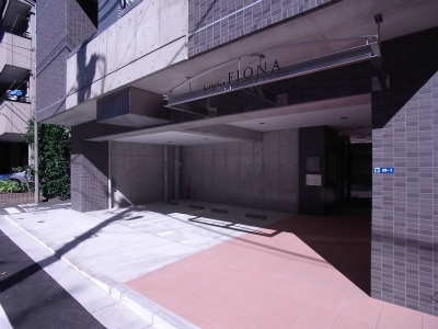 リブリ・Fiona5階 駐車場