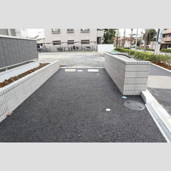 arc-en-ciel105号室 駐車場