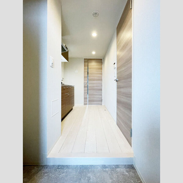 CENTRAL　COURT406号室 玄関