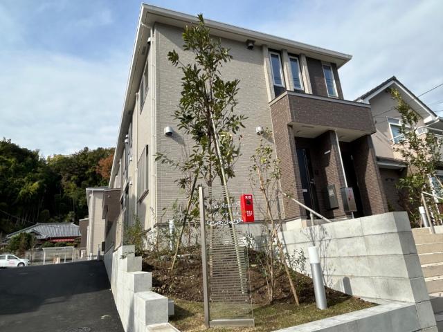 ヴィラ　アズールA 外観写真（昼）