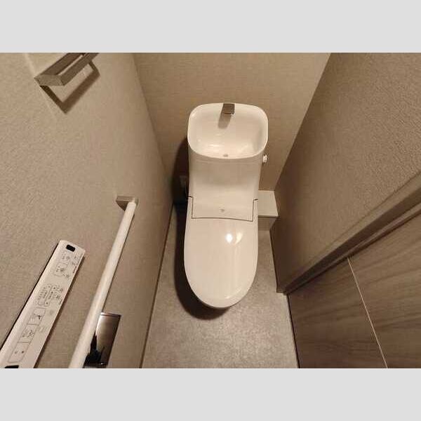 大宮スカイ＆スクエア　ザ・タワー1022号室 トイレ