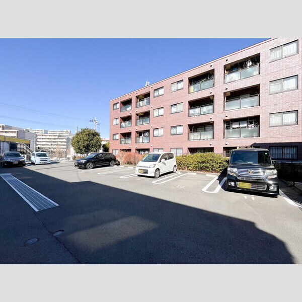 アトリオみなみだいらⅤ 駐車場