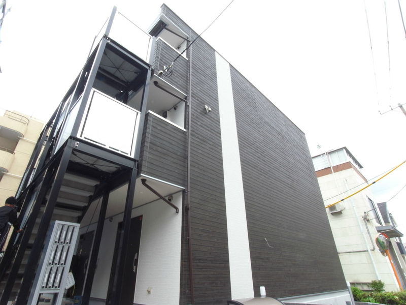 リブリ・ウッドストック エントランス