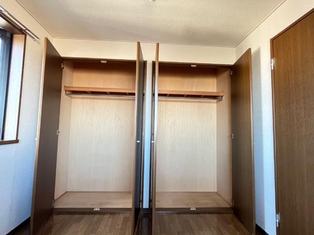 グランディール茅ヶ崎301号室 クローゼット