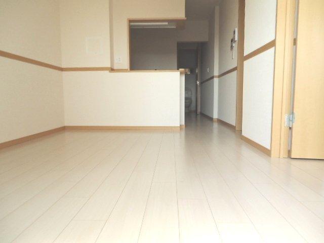 モア　グランディール・エヌ201号室 室内