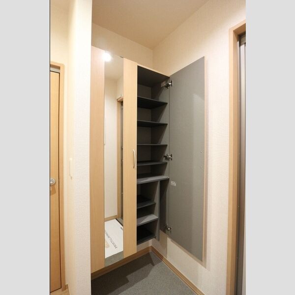 クレシアコート シューズボックス