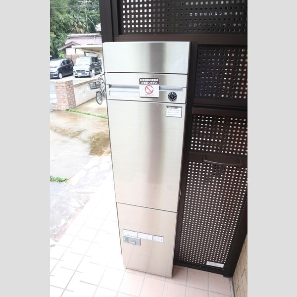 ルピナス　参番館 各戸専用宅配BOX