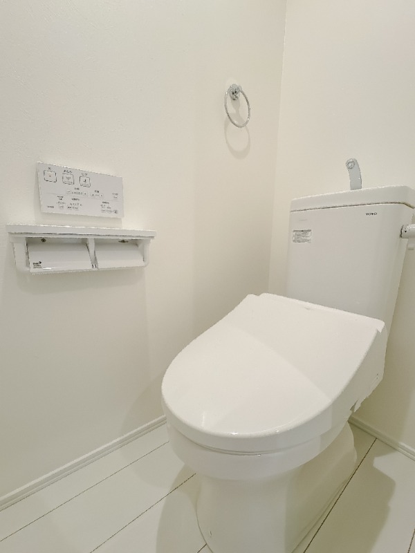 太田窪（南浦和）戸建て４号棟 トイレ