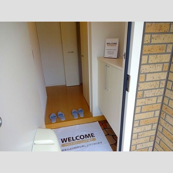 ガーデンコート　C 玄関