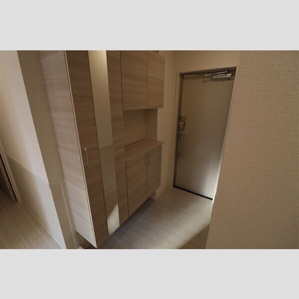 D-KISARIA　EⅠ 玄関