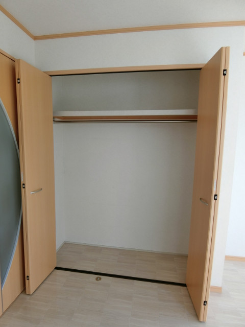 サンライズコート下総中山1階 広々収納