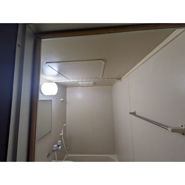 ペアハイツ世田谷206号室 お風呂