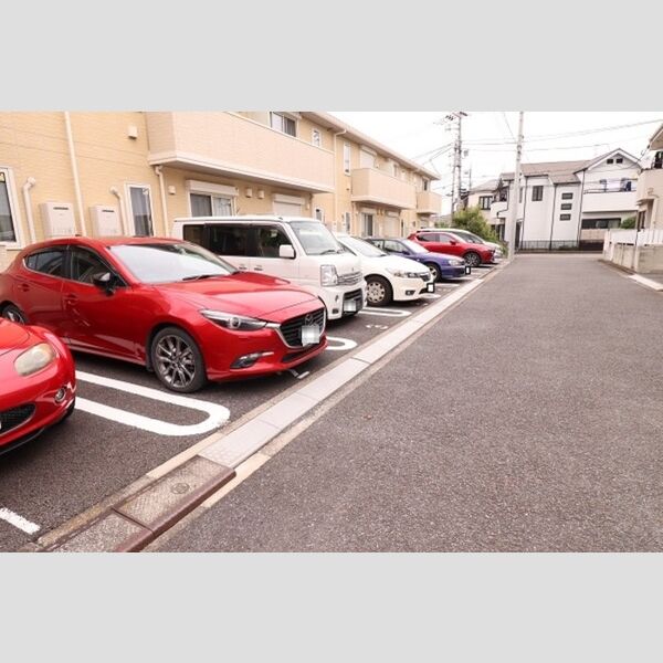 メグ光が丘 駐車場は空き要確認