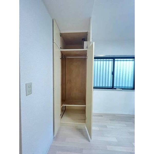 メゾン・ド・アエロスター0102号室 収納