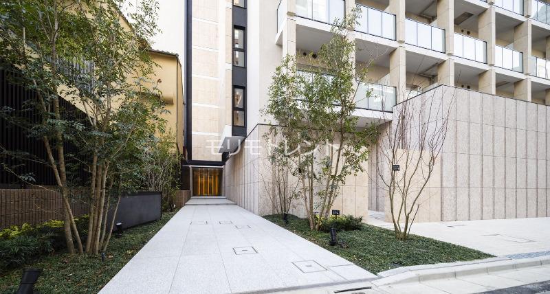 ピアース赤坂6階 エントランスアプローチ