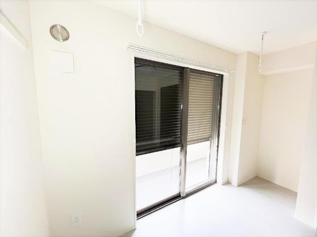 リオグランデ東戸塚101号室 窓シャッター