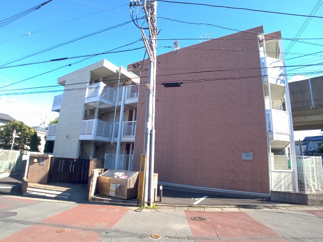 レオパレスアドバンストライフの外観画像