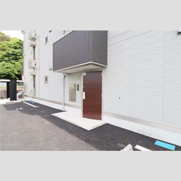 D-room畑沢B105号室 エントランス