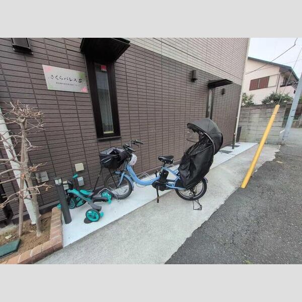 さくらパレスS 駐輪場
