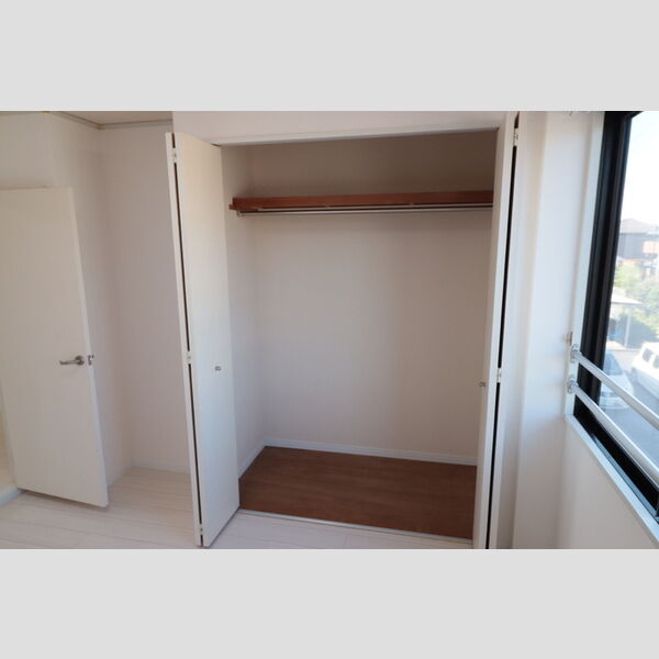 グリーンパークマルオカ203号室 クローゼット