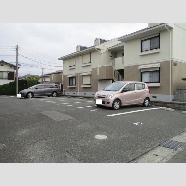 ウェルセッジ請西　Ⅱ103号室 駐車場