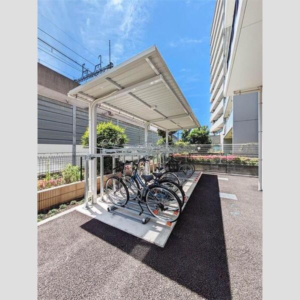 Je Glycine 寿町903号室 駐輪場