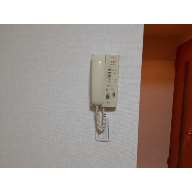 ルピナス　ヤマジ0102号室 インターホン