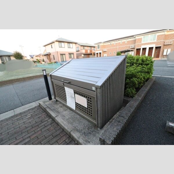 メゾンベール201号室 ゴミステーション