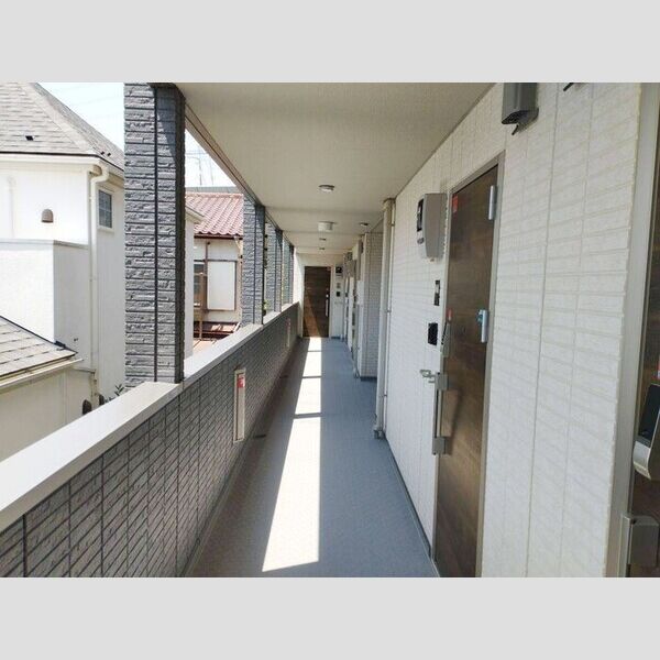 セレスティア北烏山307号室 共用廊下