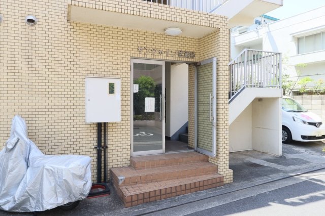 サンシャイン武蔵野2階 エントランス