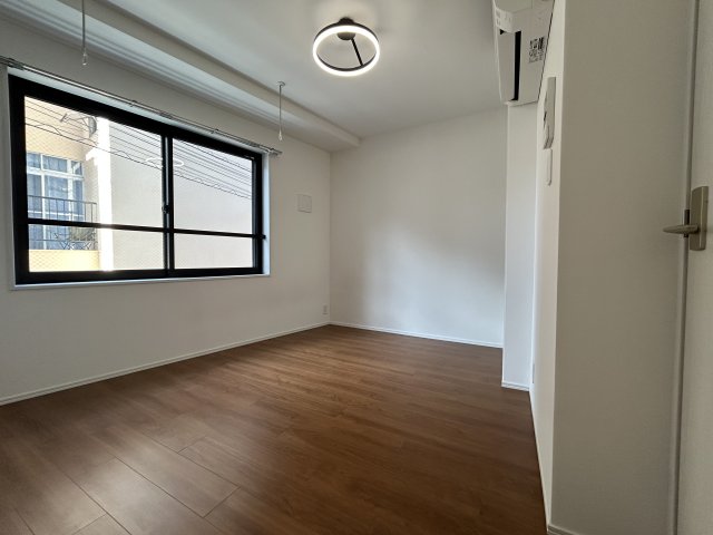 エルファーロ大塚Ⅳ0502号室 リビング