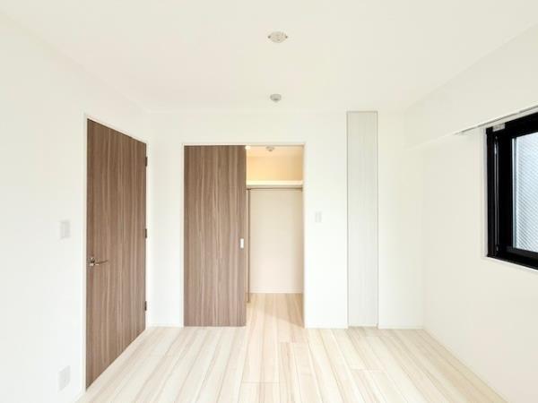 Ｓｏｌａｓｔ　Ｓｑｕａｒｅ綾瀬 リビング