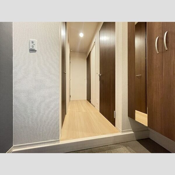 ハーネ・ユーエム・希望ヶ丘 玄関