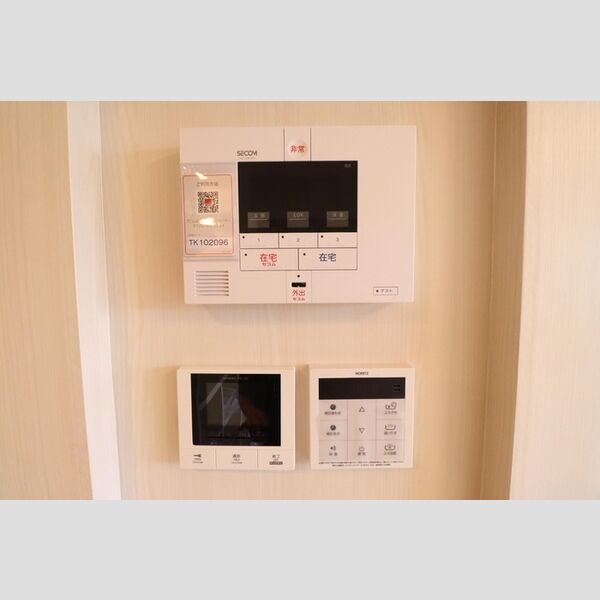 D-Style氷川台301号室 セコムセキュリティ　モニター付きインターホン