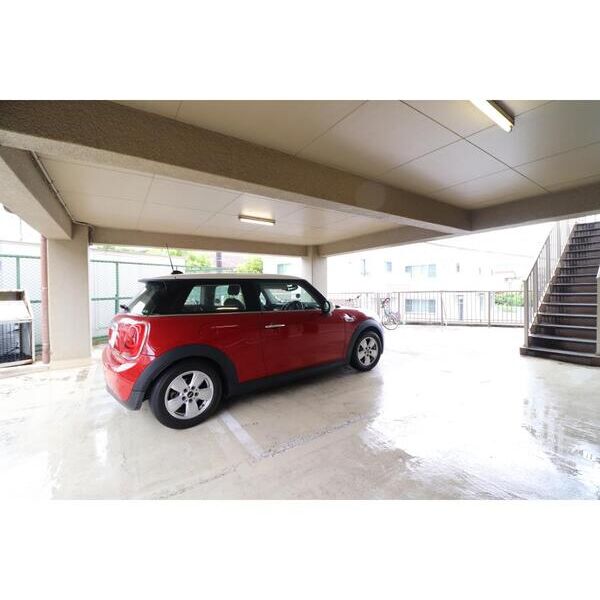 月岡マンション403号室 駐車場