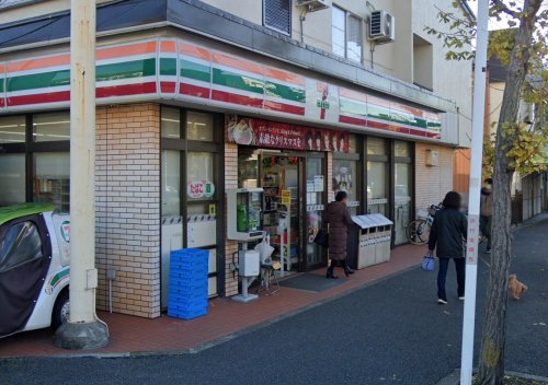 ラティオ勝田台 【コンビニエンスストア】セブンイレブン 勝田台店まで432ｍ