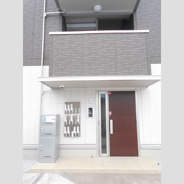 プラシード エントランス