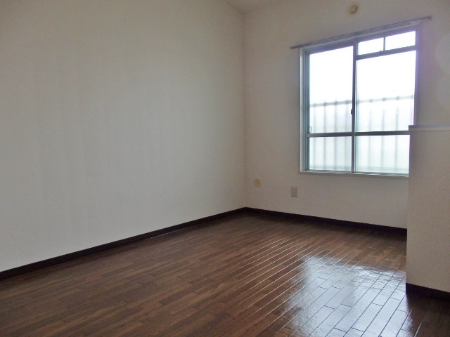 ヴィラむさしの0202号室 リビング